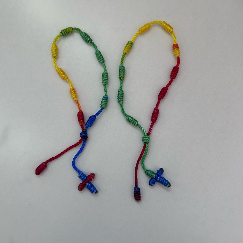 Handmade threaded cross bracelets - Picture 3 of 6